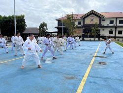 Personel Polres Sekadau Ikuti Tes Beladiri Polri sebagai Syarat Kenaikan Pangkat