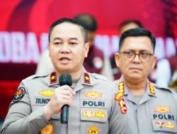 Kapolri Beri Kenaikan Pangkat Luar Biasa Anumerta kepada Bharatu Mardi Hadji