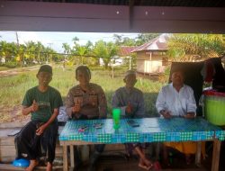 Jaga Keamanan Bersama, Kanit Binmas Polsek Sebangki Sambangi Tokoh Agama dan Pemuda