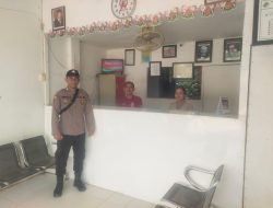 Memberi Imbauan Kepada Warga Saat Samapta Polsek Menyuke Laksanakan Patroli Siang