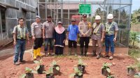Pastikan Ketersedian Pangan Bergizi, Polsek Kendawangan Lakukan Pengecekan Perkarangan Para Kelompok Tani