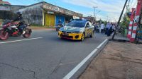 Personil Bhabinkamtibmas dan Tim Enggang Polsek Pontianak Barat Amankan Pawai Ta’aruf Sambut Ramadhan 1446 H