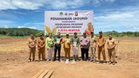 Bersama Forkopimcam, Polsek Matan Hilir Utara Tanam Benih Jagung Di Lahan PT KAL