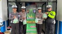 Berkah Ramadhan: Polres Bengkayang Berbagi Takjil, Wujud Kepedulian Untuk Masyarakat