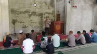Kapolsek Bengkayang AKP Slamet Widodo Sampaikan Pesan Kamtibmas dalam Kultum di Masjid Mujahidin