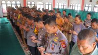 Polres Sintang Gelar Sholat Ghoib, Berikan Penghormatan Terakhir Gugurnya 3 Personel Polri