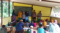 Peduli Pendidikan Agama, Kanit Binmas Polsek Sebangki Beri Motivasi di TPA Surau Al-Bukhori