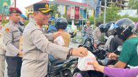 Polresta Pontianak , bagikan 200 paket takjil tiap hari untuk masyarakat di bulan Ramadhan