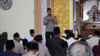 Kapolresta Pontianak Laksanakan Tarawih Keliling di Masjid Jami’at Taqwa Siantan Pontianak Tenggara
