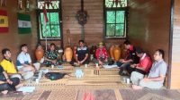 Lestarikan Budaya Lokal Babinsa 05/Samalantan Dampingi Rapat Acara Naik Dango
