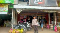 Personel Polsek Parindu Gelar Patroli Kamtibmas, Ciptakan Rasa Aman di Desa Pusat Damai