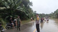 Polsek Beduai Lakukan Pengecekan Lokasi Banjir di Jalan Raya Malindo, Dua Titik Tergenang