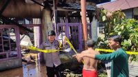 Polsek Sokan Pasang Garis Polisi di Lokasi Kebakaran