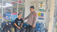 Dekat dengan Masyarakat, Polsek Sengah Temila Tetap Semangat Patroli Meski Hari Libur