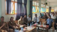 Kanit Samapta Wakili Kapolsek Hadiri Kelulusan Siswa SMAN 1 Sebangki