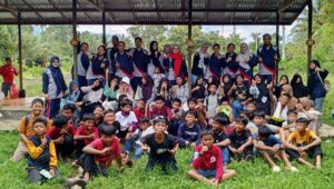 Acara Perpisahan Siswa dan Guru SDN 12 Entikong di Rintau Berlangsung Penuh Haru dan Keceriaan