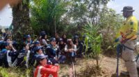 Pamong Saka Bhayangkara Polres Melawi Berikan Materi Pengenalan dan Praktek Refling