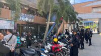 Subsatgas Tindak Satbrimob Polda Kalbar Gelar Patroli anti Premanisme di Pasar Kapuas Indah