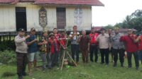 Polsek Kuala Behe Hadiri Kegiatan Pemasangan Adat Tutup Saka Adat Balala Di Kuala Behe