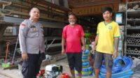 Polisi Sambangi Warga di Bengkel dan Toko Bangunan untuk Menjalin Silaturahmi serta Menyampaikan Pesan Kamtibmas