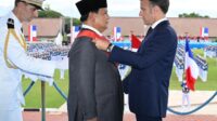 Presiden Macron Anugerahkan Grand Croix de la Legion d’Honneur kepada Presiden Prabowo