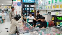 Polisi Sambangi Warga Ajak Jaga Kamtibmas Saat Patroli Malam