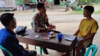 Personel Polsek Sokan Sambang Warga