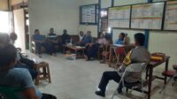 Menjelang Pilkades, Bhabinkamtibmas Polsek Nanga Tayap Sambangi Calon Kepala Desa Tajok Kayong
