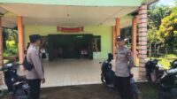 Polsek Menyuke Laksanakan Pengamanan Ibadah Pada Hari Minggu