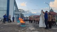 peningkatan dan kemampuan Anggota Saka Bhayangkara Polres Landak Dalam Latihan penanggulangan kebakaran