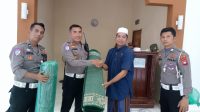 Polres Melawi Salurkan Bantuan Sajadah