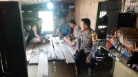 Bhabinkamtibmas Polsek Nanga Tayap Himbau Warga Desa Sungai Kelik Waspada Banjir Akibat Peningkatan Debit Air Sungai Pawan
