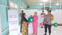 DALAM RANGKA HUT BHAYANGKARA KE 79 POLSEK MERANTI SALURKAN BANSOS KEPADA MASYARAKAT KURANG MAMPU DAN BURUH
