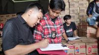 Ditreskrimsus Polda Kalbar Lakukan Olah TKP di Gudang Oli Diduga Palsu di Kubu Raya