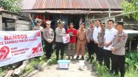 Kapolres Sambas bersama PJU dan Ibu Ketua Bhayangkari Cabang Sambas Salurkan Bansos ke Warga Desa Lorong Sambas Sambut Hari Bhayangkara ke-79 Tahun 2025