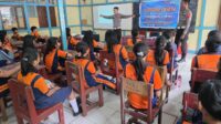 Satlantas Polres Sanggau Gencarkan Edukasi Lalu Lintas kepada Pelajar SMP Torsina