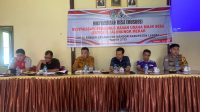 Bhabinkamtibmas Hadiri Musdes Revitalisasi Pengurus BUMDes Jalunung Mekar Desa Sebadu Tahun 2025