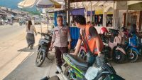 Petugas Polsek Sengah Temila Sambangi Warga, Penjual Buah, dan Tukang Parkir: Wujud Kedekatan Polisi dengan Masyarakat