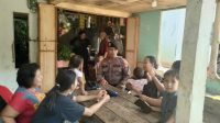 Sambangi Warga, Polsek Air Besar Ingatkan Ibu-Ibu: Jangan Pakai Perhiasan Mencolok Saat Keluar Rumah