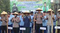 Polres Landak dan Pesantren Nurul Islam Bersinergi Tanam Jagung Dukung Ketahanan Pangan