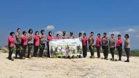 Sambut HUT ke-77, Polwan Polres Sekadau Tanam Pohon di Belitang Hilir