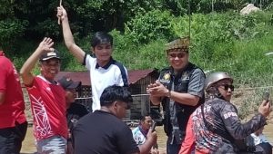 Wakil Ketua Dewan DPRD Kabupaten Landak “Ezra Geovani, S.T” Membuka Secara Langsung Acara Lomba Sampan Bidar Cup 3
