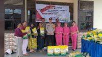 Kali Kedua Polsek Ngabang Sediakan lagi 1 Ton Beras SPHP Lewat Gerakan Pangan Murah Untuk Masyarakat