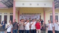 Kapolsek Sengah Temila Hadiri Gerakan Pangan Murah di Desa Aur Sampuk, Harga Sembako Lebih Terjangkau