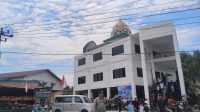 Pengamanan Sholat Jumat Personil Polsek Ngabang Diturunkan Untuk Ciptakan Situasi Kondusif
