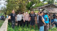 Kapolsek Mempawah Hulu Hadiri Pemakaman Warga Desa Karangan