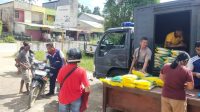 GPM Polri di Simpang Empat Kayu Lapis, Polres Sekadau Salurkan 2,3 Ton Beras SPHP