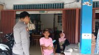Wujudkan Polisi Humanis, Polsek Sengah Temila Aktif Sambang dan Patroli Siang Hari