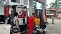 Polsek Mempawah Hulu Laksanakan himbauan Kamtibmas kepada pemilik SPBU,Para Pengantri Serta Karyawan SPBU