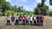 Bhabinkamtibmas Polsek Menyuke Mengikuti Kegiatan Penanaman Jagung 1 Desa 1 Hektar